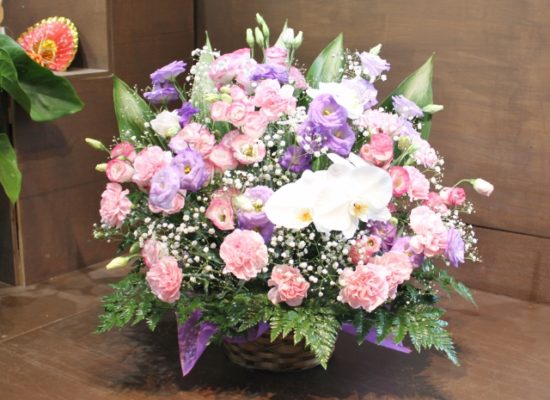 日本人のこころ　偲ぶ　お供えのお花